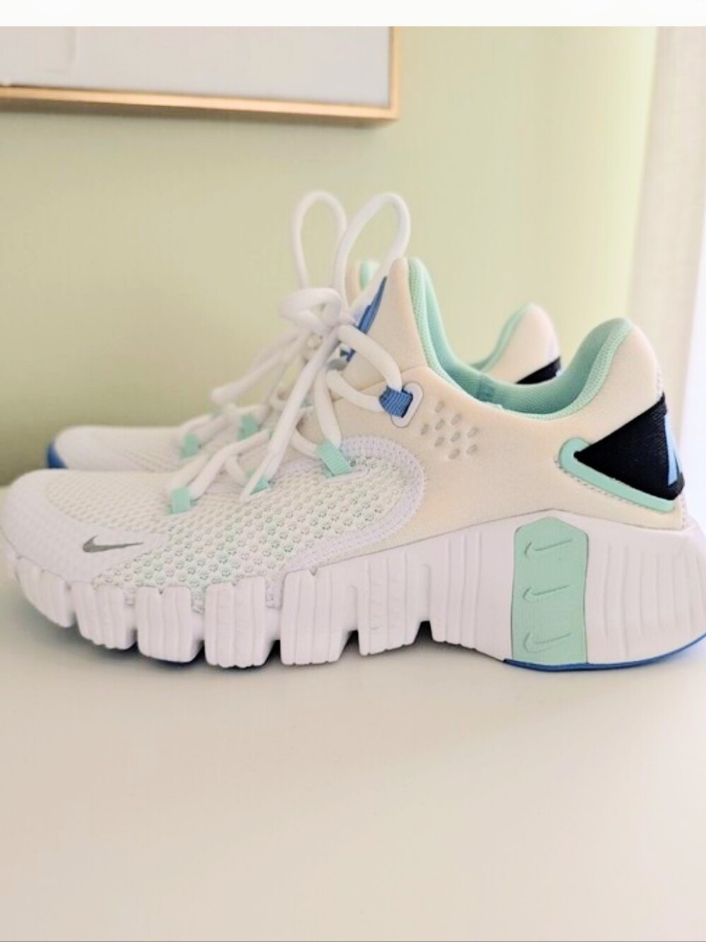 Nike Free Metcon 4 Women’s Size 8 White Mint Foam Blue Training Shoes